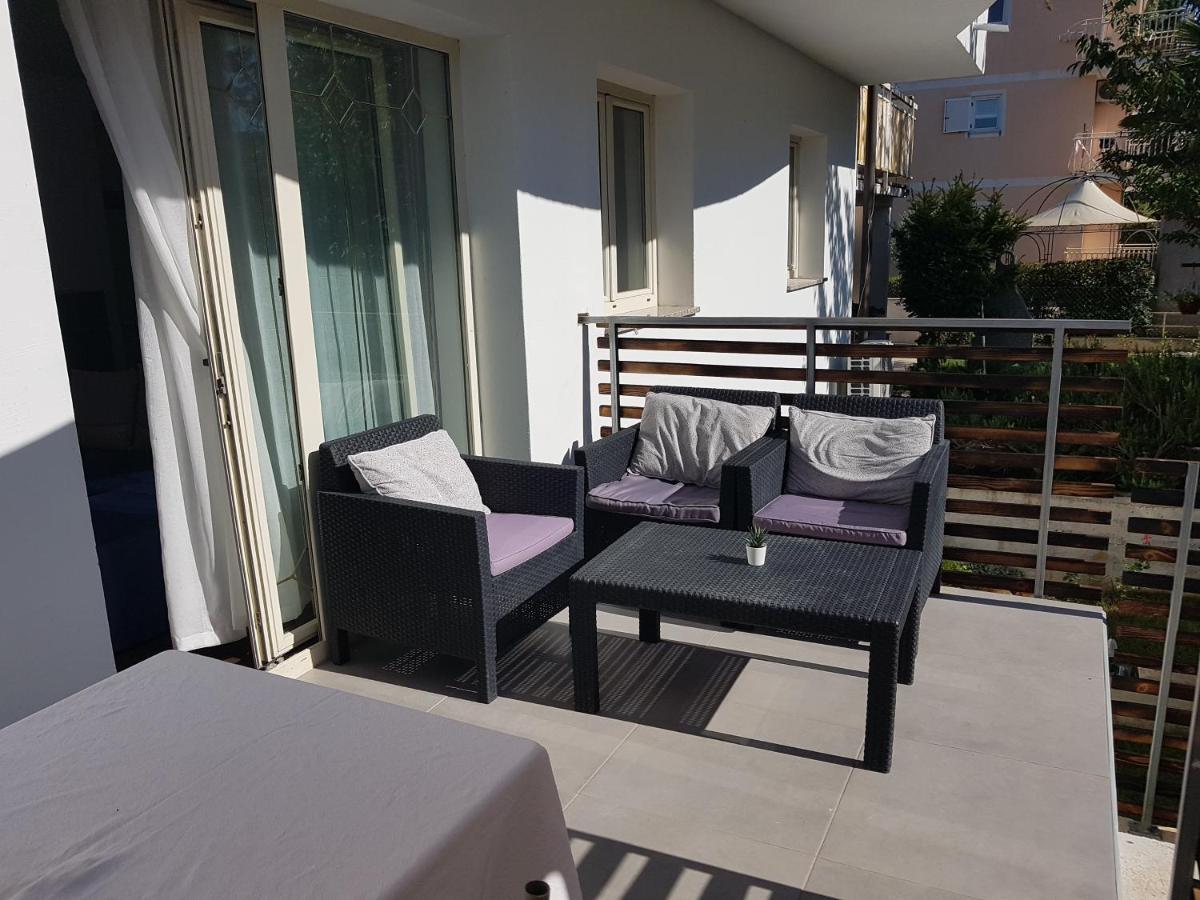 Anica Apartments Funtana Ngoại thất bức ảnh