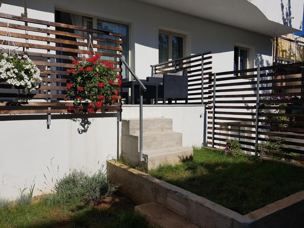 Anica Apartments Funtana Ngoại thất bức ảnh